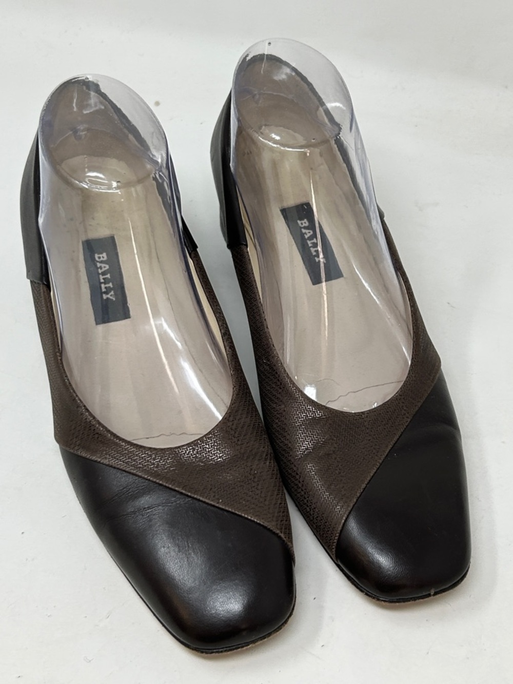 Bally Style Flex Leather Pumps Made in Italy Size 8.5